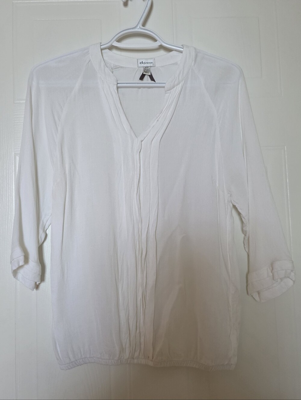 Dynamite V-Neck Pleated 3/4 Sleeve Blouse, White, Small